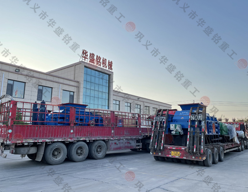 时产200吨大型数控对辊破碎机发往云南省昆明市