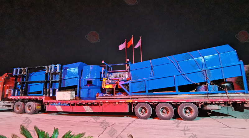 两台全自动筛砂机发往黑龙江